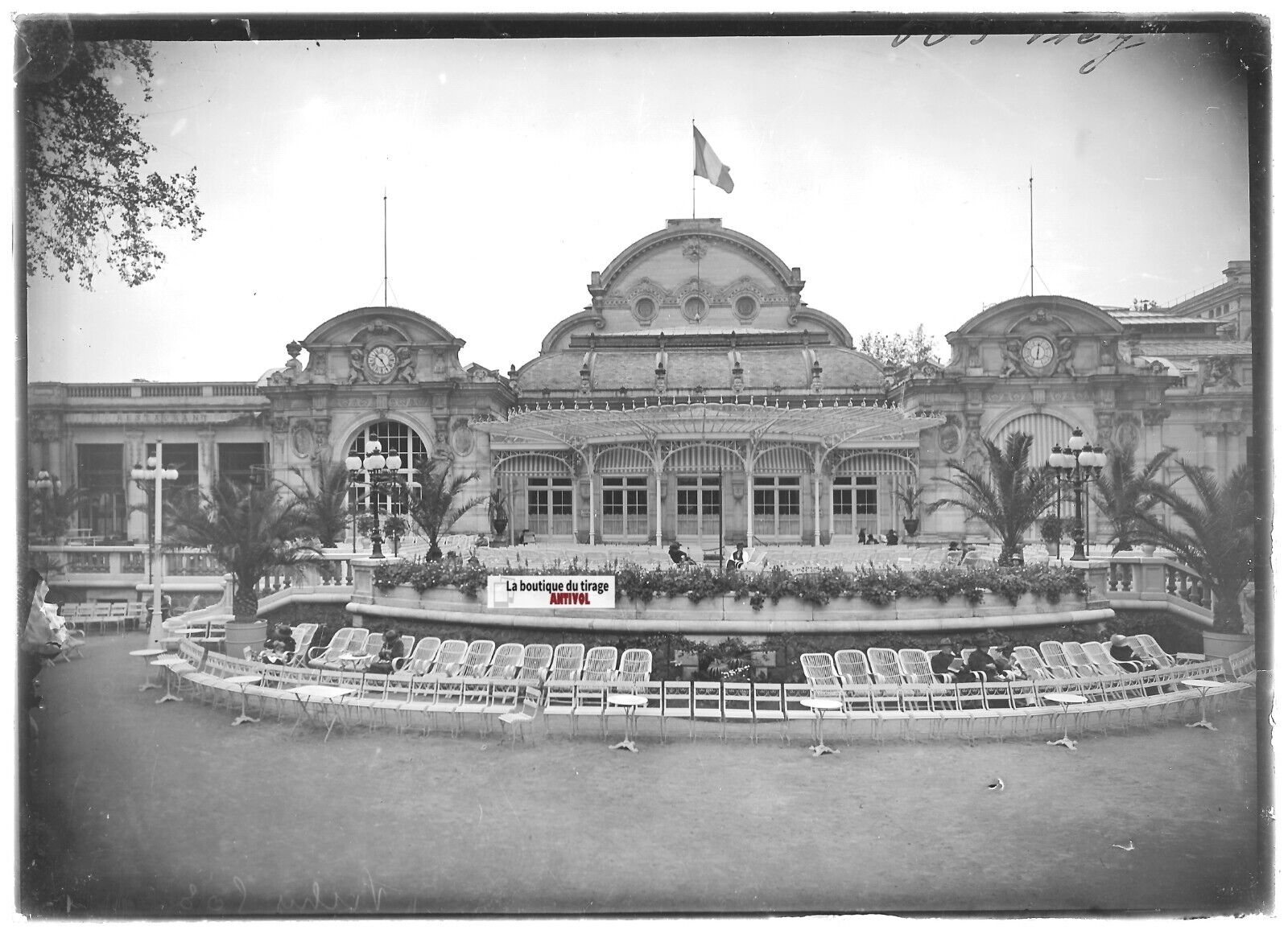 Plaque verre photo ancienne positif noir et blanc 13x18 cm Vichy Casino France