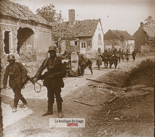 Courcelles, prisonniers allemands, plaque verre photo ancienne stéréo 6x13 cm