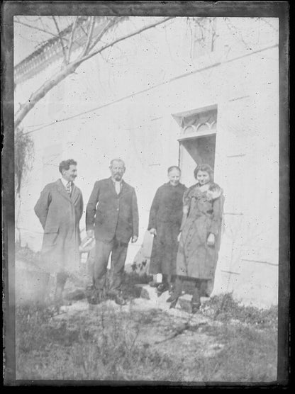 Plaque verre photo ancienne noir et blanc négatif 9x12 cm famille adultes