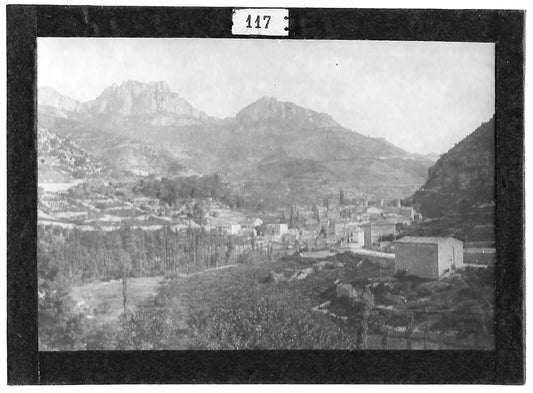 Plaque verre photo ancienne positif noir et blanc 6x9 cm village France vintage 