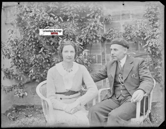 Amour, couple, France, Plaque verre photo ancienne, négatif noir & blanc 9x12 cm