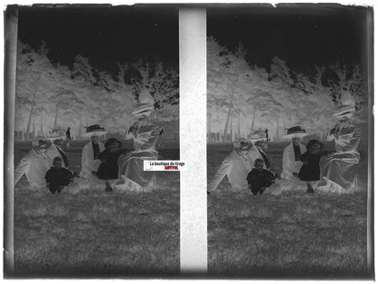 Famille, diptyque, Plaque verre photo ancienne, négatif noir & blanc 9x12 cm