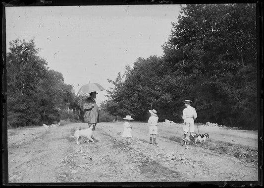 Plaque verre photo ancienne négatif noir et blanc 6x9 cm enfants chien nature - La Boutique Du Tirage 