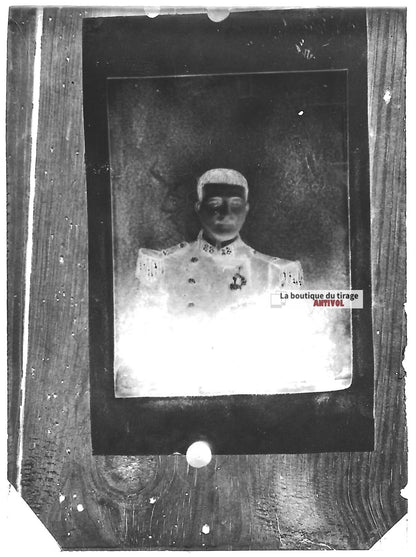 Plaque verre photo ancienne négatif noir et blanc 6x9 cm homme portrait soldat