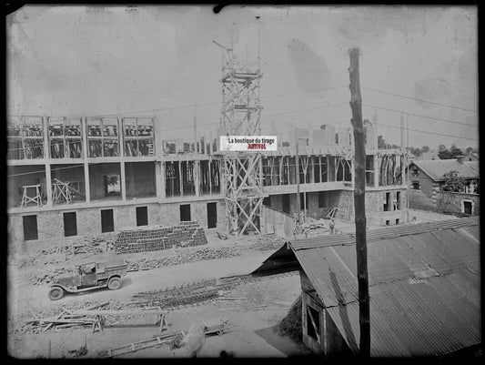 Plaque verre photo ancienne négatif noir et blanc 13x18 cm chantier voiture