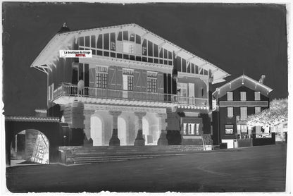 Mairie de Bidart, Plaque verre photo ancienne, négatif noir & blanc 10x15 cm