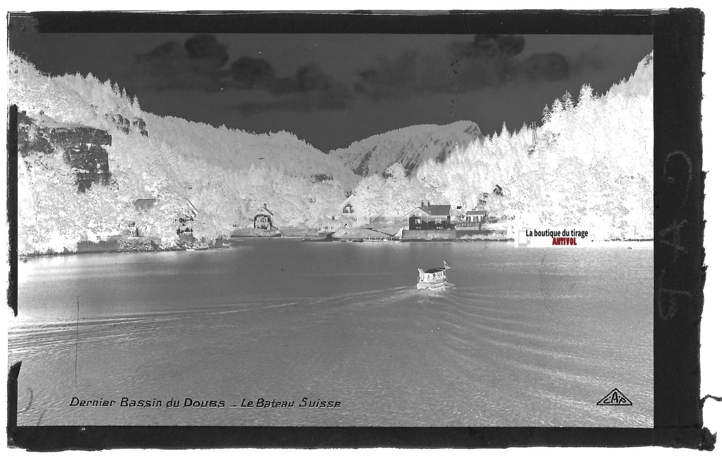 Plaque verre photo vintage, négatif noir & blanc 9x14 cm, Doubs, bateau Suisse