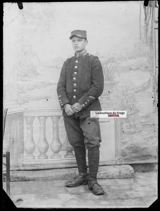 Plaque verre photo ancienne négatif noir et blanc 9x12 cm soldat 31e régiment 