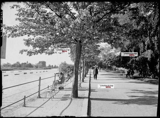 Plaque verre photo ancienne négatif noir et blanc 13x18 cm Vichy rivière Allier