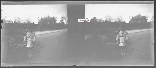 Fillette, Plaque verre photo stéréoscopique, négatif noir & blanc 4,5x10,7 cm