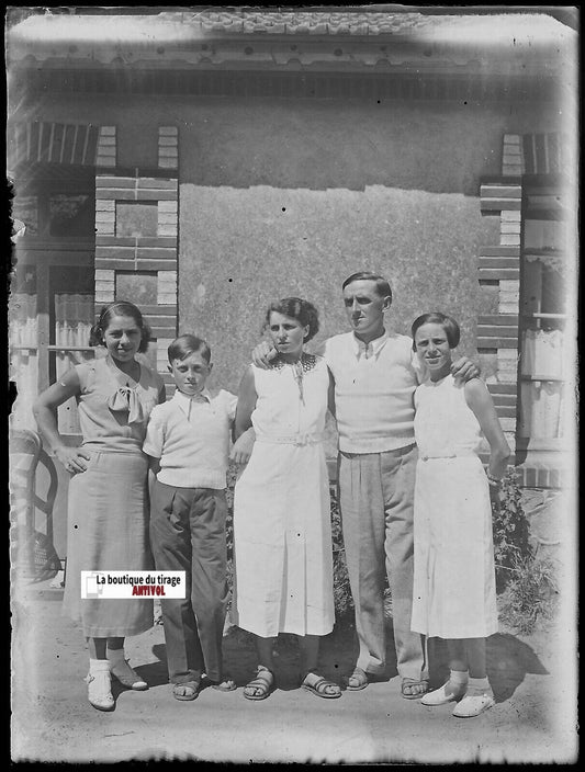 Famille, France, été, Plaque verre photo ancienne, négatif noir & blanc 9x12 cm