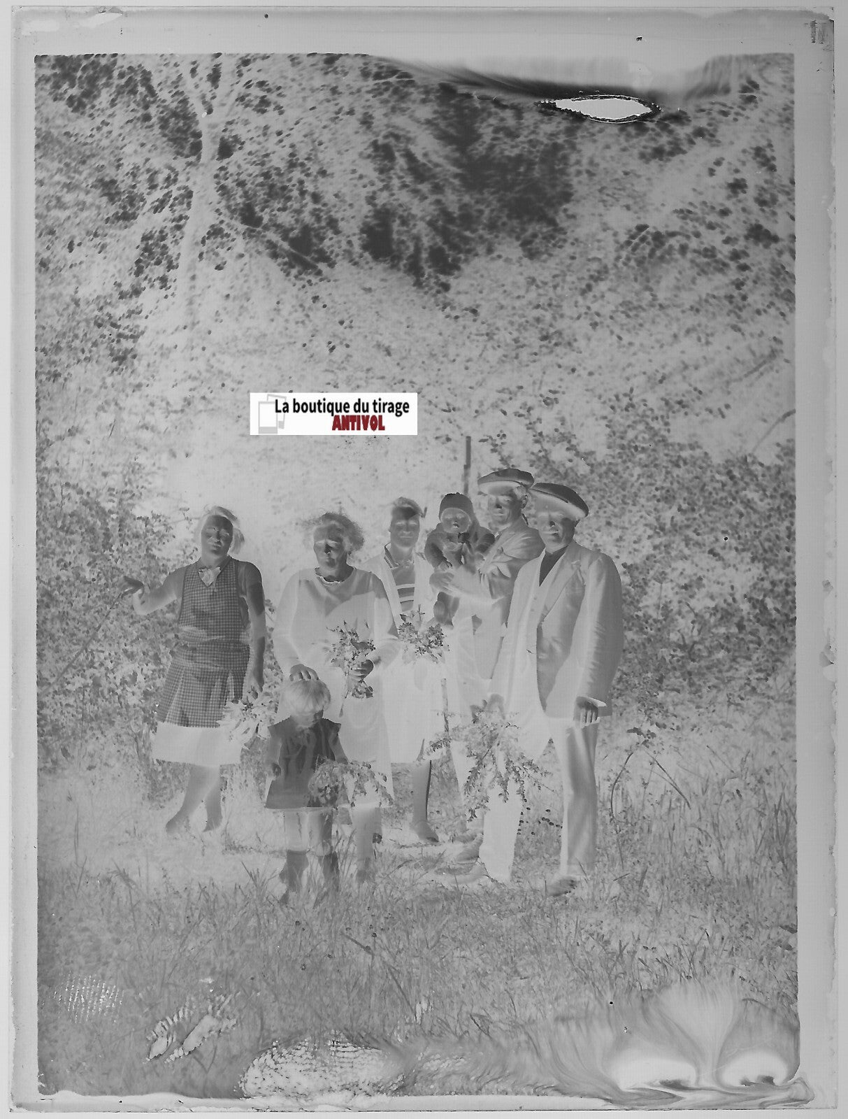 Famille, France, Plaque verre photo ancienne, négatif noir & blanc 9x12 cm
