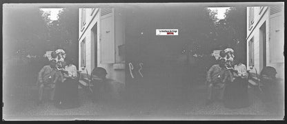 Famille, maison, Plaque verre photo stéréo, négatif noir & blanc 4,5x10,7 cm