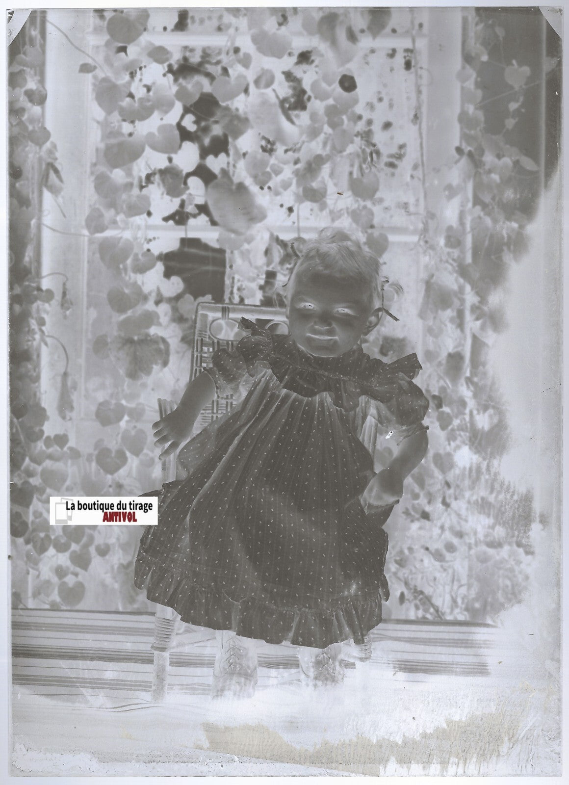 Bébé, enfant, Plaque verre photo ancienne, négatif noir & blanc 13x18 cm