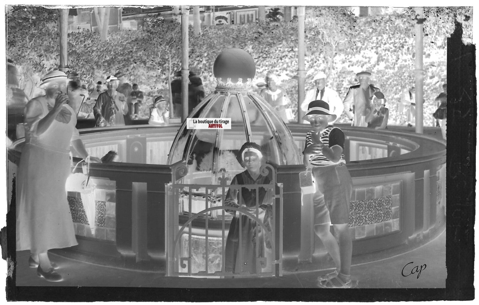 Plaque verre photo négatif noir & blanc 9x14 cm, Royat, Source Eugénie, papier