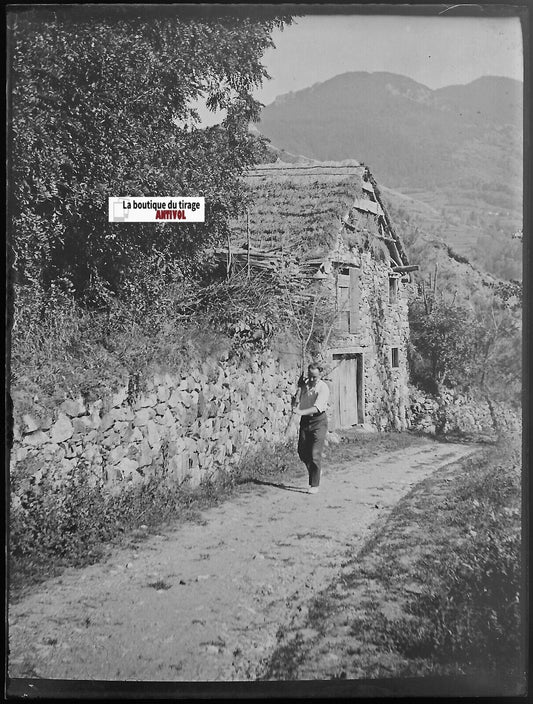 Montagne, homme, Plaque verre photo ancienne, négatif noir & blanc 9x12 cm