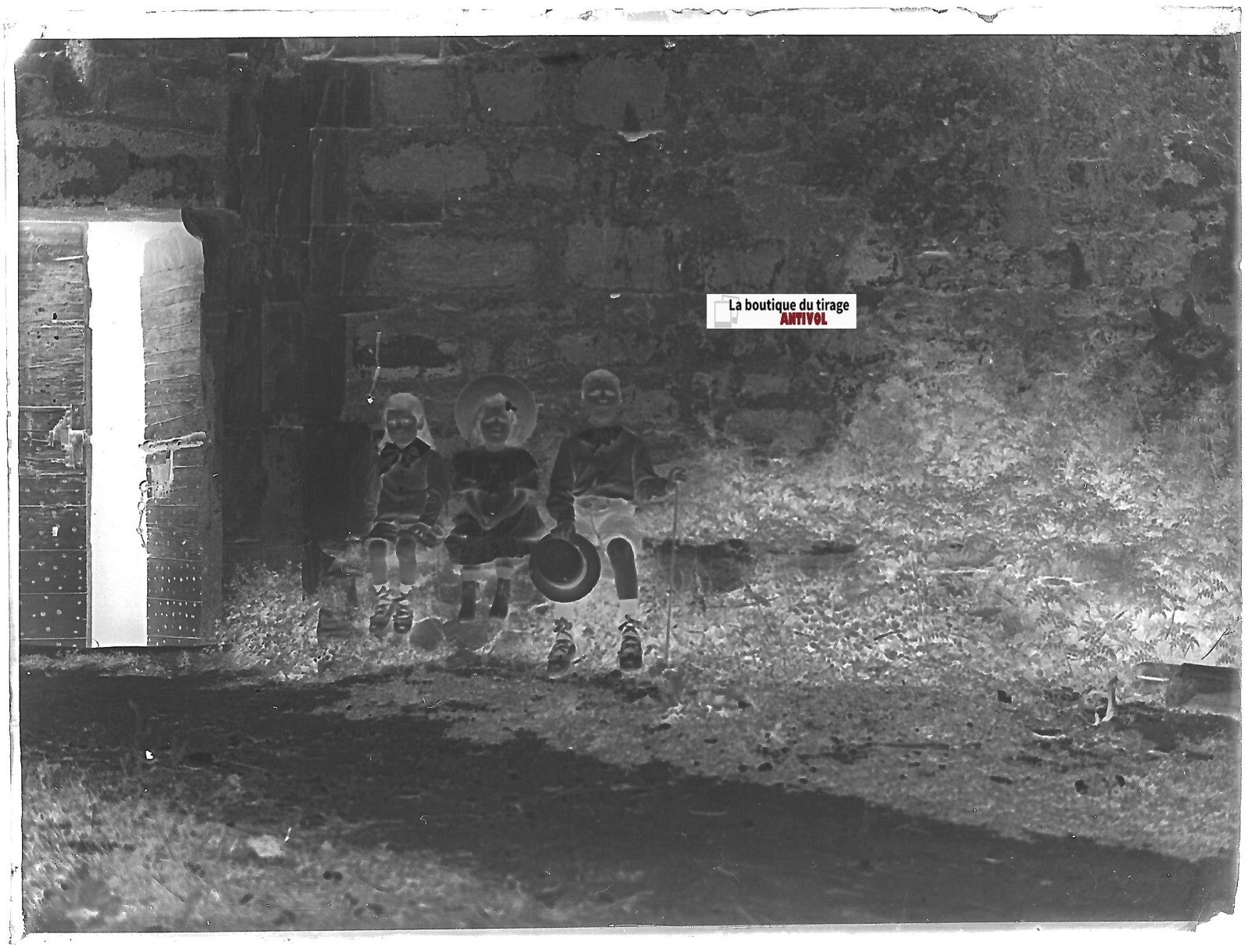 Château enfants, Plaque verre photo ancienne, négatif noir & blanc 9x12 cm