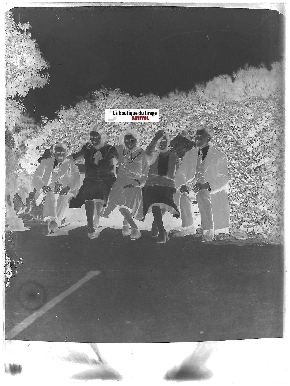 Groupe, personnages, Plaque verre photo ancienne, négatif noir & blanc 9x12 cm