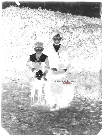 Plaque verre photo ancienne négatif noir et blanc 9x12 cm mère enfant vintage 