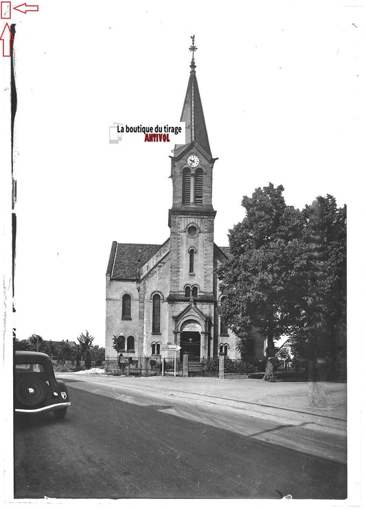 Plaque verre photo positif noir & blanc 13x18 cm Plobsheim paroisse, voiture