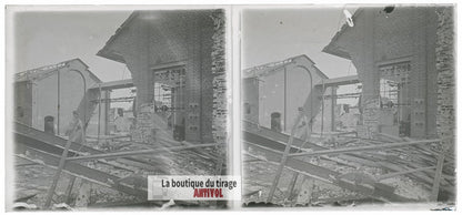 Usine bombardée, officier WW1, plaque verre photo ancienne stéréo 6x13 cm