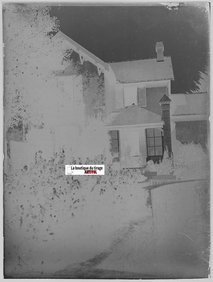 Jardin, maison, Plaque verre photo ancienne, négatif noir & blanc 9x12 cm