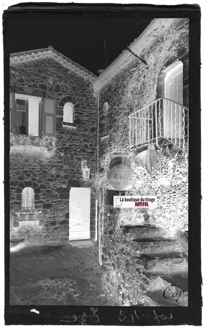 Plaque verre photo négatif noir & blanc 9x14 cm, Èze, château du prince de Suède