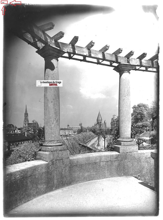 Plaque verre photo ancienne positif noir et blanc 13x18 cm Metz jardin public