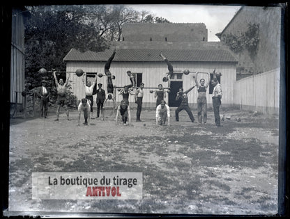 Exercices de force, Oran, Algérie, plaque verre, photo ancienne, négatif 9x12 cm