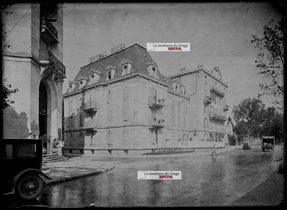 Plaque verre photo ancienne négatif noir et blanc 13x18 cm Vittel Central hôtel