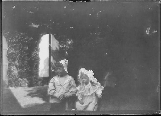 Plaque verre photo négatif noir et blanc 6x9 cm enfants vintage France portrait