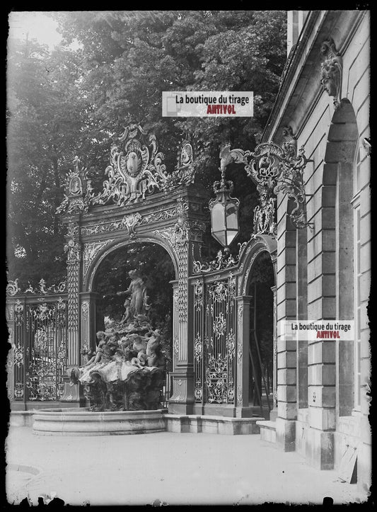 Plaque verre photo ancienne négatif noir et blanc 13x18cm Nancy fontaine Neptune