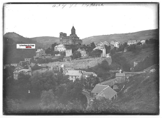 Plaque verre ancienne positif noir & blanc 13x18 cm Saint-Nectaire village