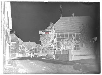 Plaque verre photo ancienne négatif noir et blanc 13x18 cm maison village Alsace