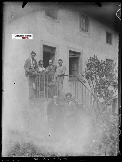 Maison, famille, plaque verre photo ancienne, négatif noir & blanc 9x12 cm