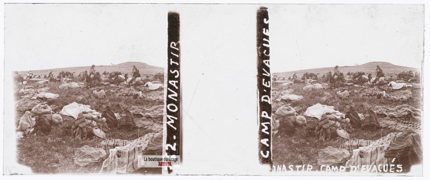 Camp d’évacués à Monastir, guerre WW1, plaque verre stéréo, photo 4,5x10,7 cm