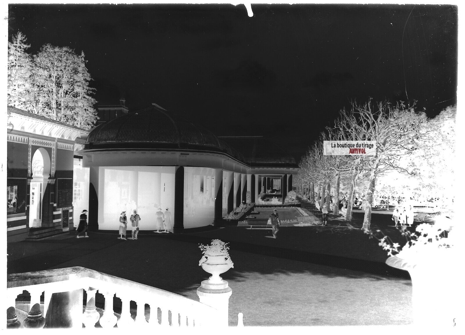 Plaque verre photo ancienne négatif noir et blanc 13x18 cm Vittel galerie therme