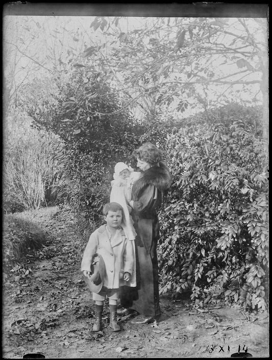 Plaque verre photo ancienne noir et blanc négatif 9x12 cm groupe famille vintage