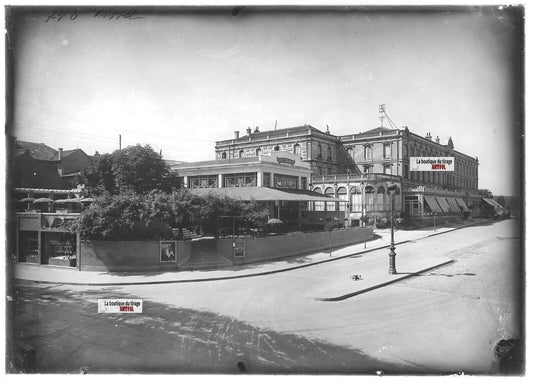 Plaque verre photo ancienne positif noir et blanc 13x18 cm Vittel hôtel Terminus