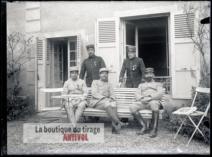 Officiers français décorés, plaque verre, photo ancienne, négatif 9x12 cm