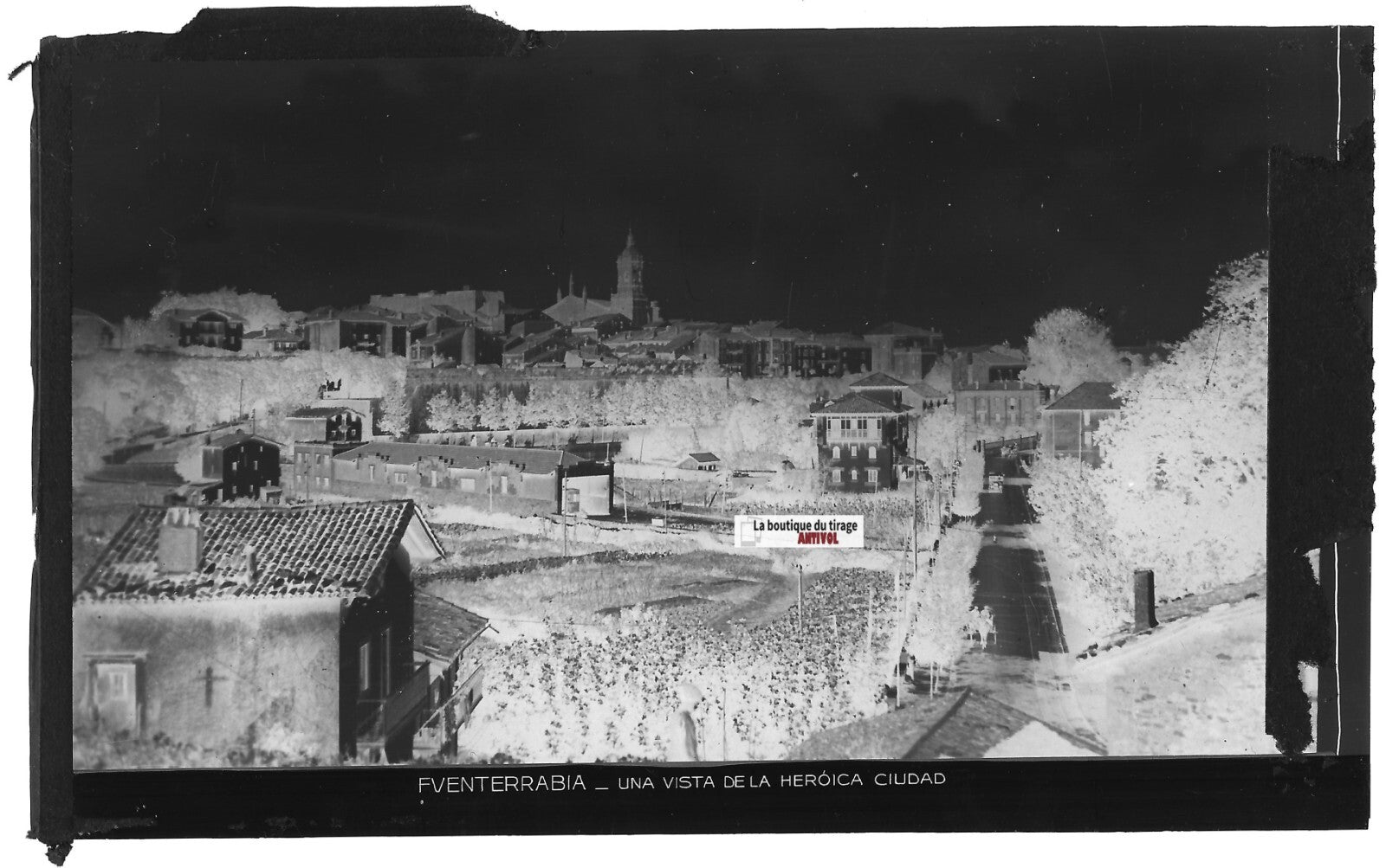 Plaque verre photo négatif noir & blanc 9x14 cm, Fuenterrabia, voitures, village