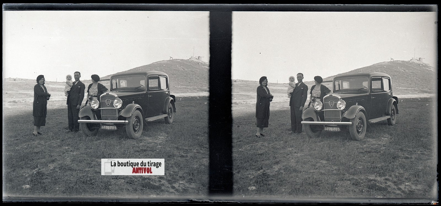 Voiture Peugeot, plaque verre, photo stéréo, négatif noir & blanc 6x13 cm