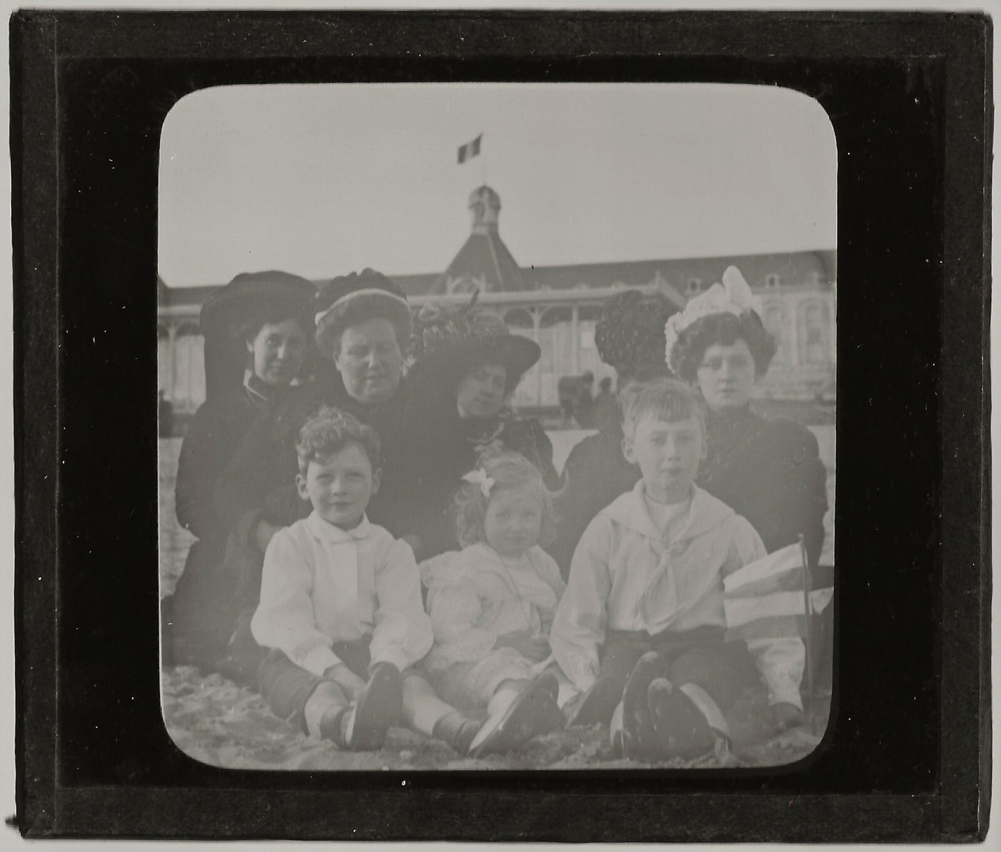 Valras-Plage, famille, enfant, photo ancienne plaque de verre, positif 8,5x10 cm