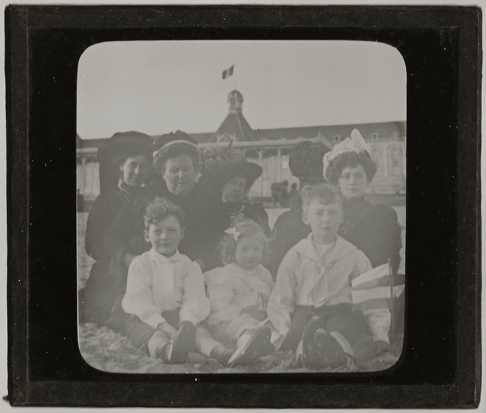 Valras-Plage, famille, enfant, photo ancienne plaque de verre, positif 8,5x10 cm