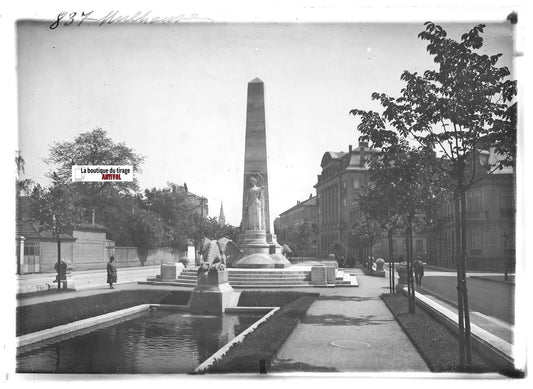 Plaque verre photo positif noir & blanc 13x18 cm monument aux morts de Mulhouse