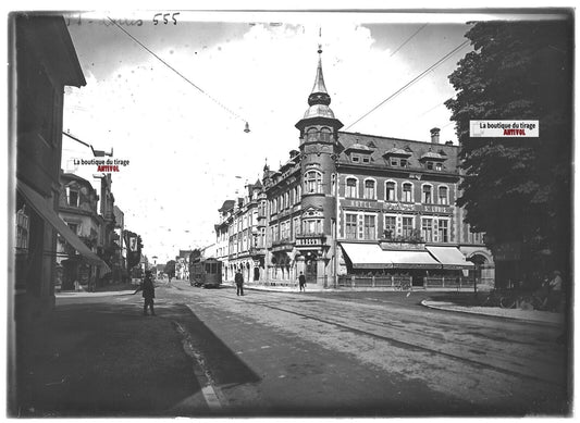 Plaque verre photo ancienne positif noir et blanc 13x18 cm Saint-Louis hôtel