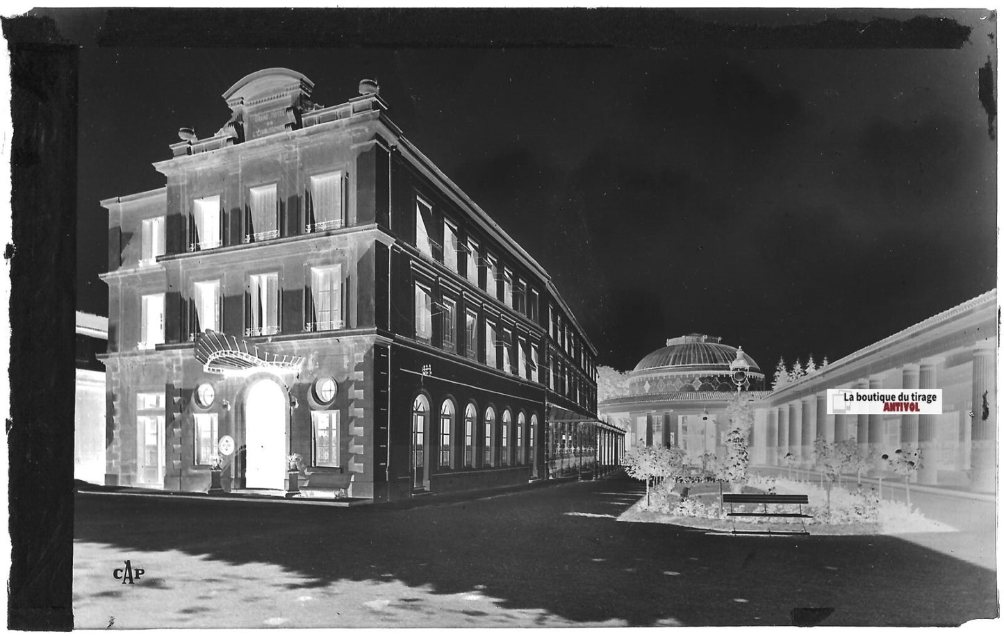 Plaque verre photo ancienne, négatif noir & blanc 9x14 cm, Contrexéville, source