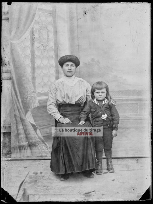 Plaque verre photo ancienne négatif noir et blanc 9x12 cm femme enfant vintage 