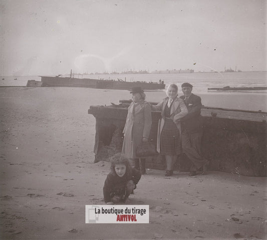 Arromanches, guerre Normandie, plaque verre photo ancienne stéréo 6x13 cm