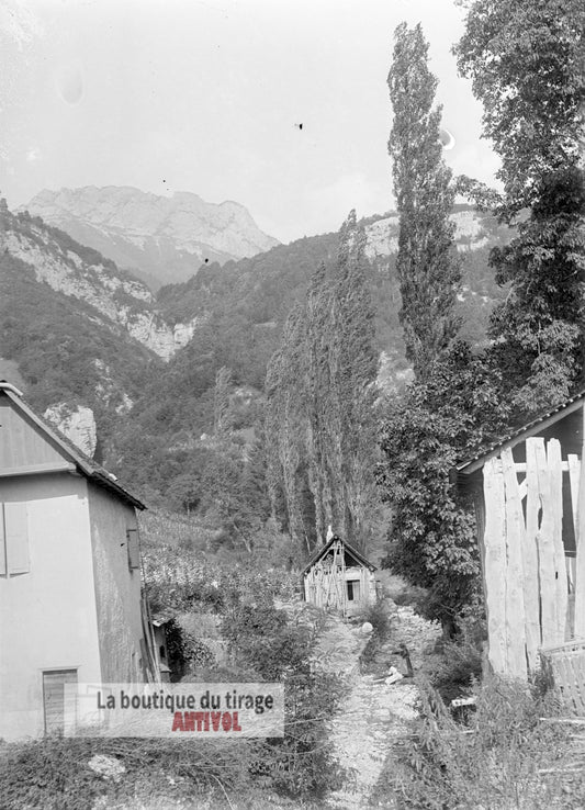 Paysage alpin, village France, plaque verre, photo ancienne, négatif 9x12 cm